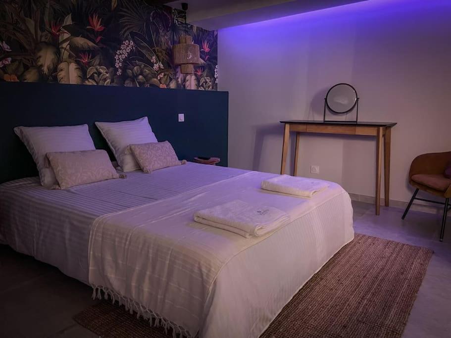 Suite Luxueuse Jacuzzi Suite Amantis By Noma Saint-Chamond Ngoại thất bức ảnh